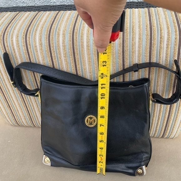 Authentic Metro City Hobo Bag - Picture 5 of 14